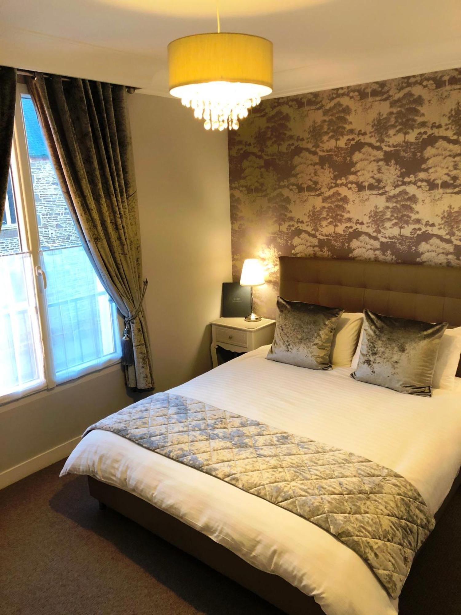 No 6 B&B Landivy Rum bild