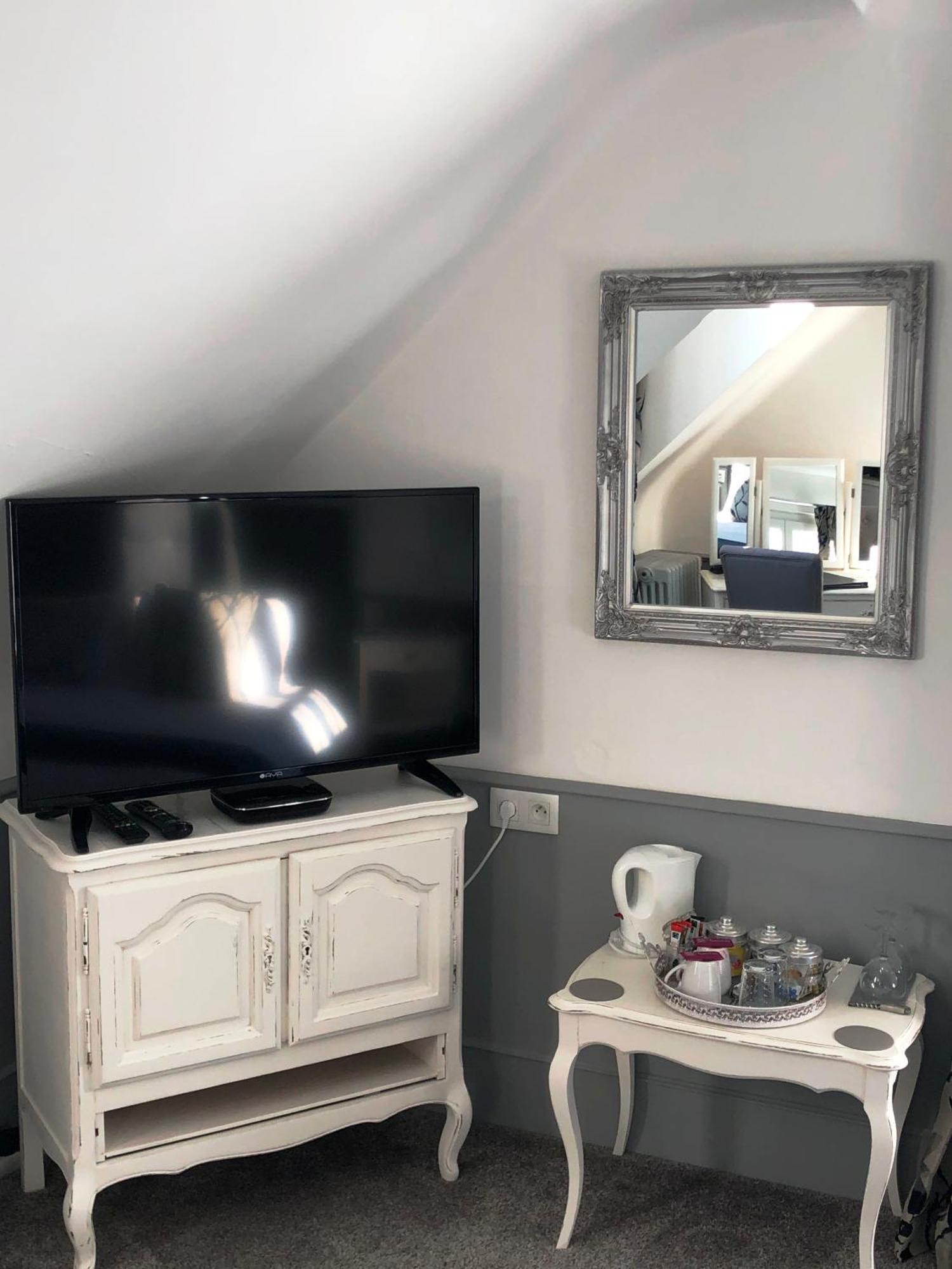 No 6 B&B Landivy Rum bild